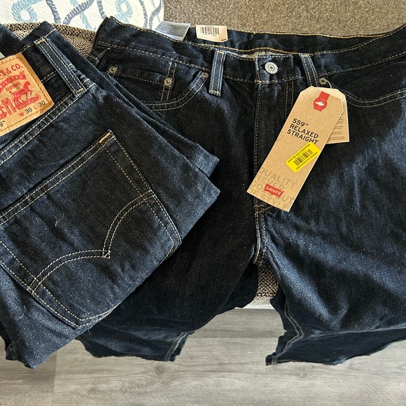 Levi's Men's 559 Relaxed Straight Fit Jeans - Picture 2 of 5